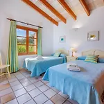 Villa Pericas